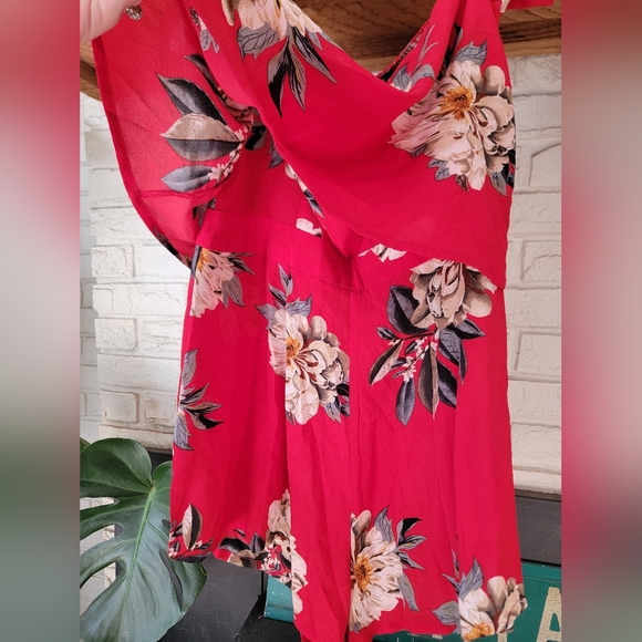 Missguided Red Floral Crepe Overlay Bardot Playsuit Womens Size 10 NWT - Picture 2 of 8